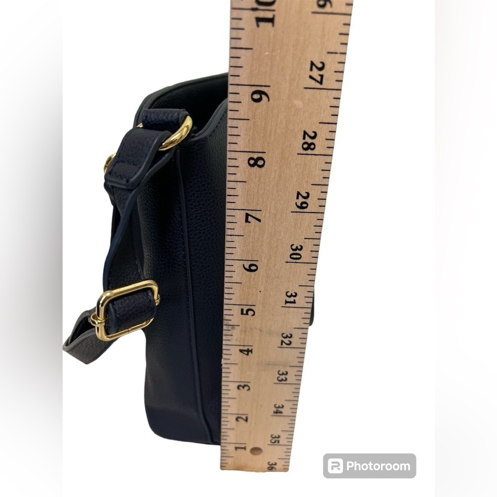 Tommy Hilfiger navy blue crossbody bag - Picture 8 of 15